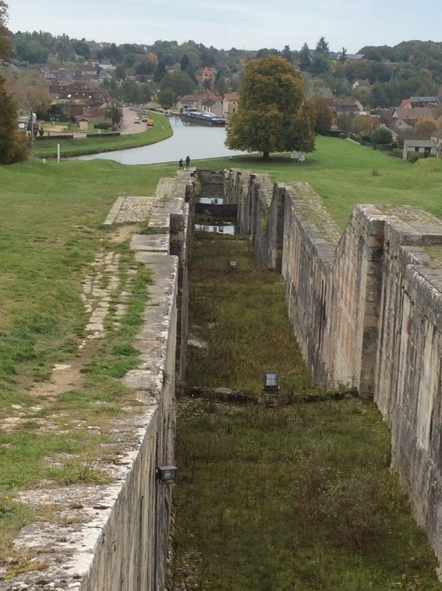 Rogny les 7 écluses péniche kairos